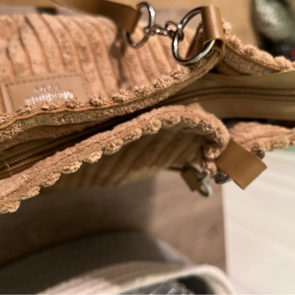 Tan Textured Women's Bag - Picture 4 of 6